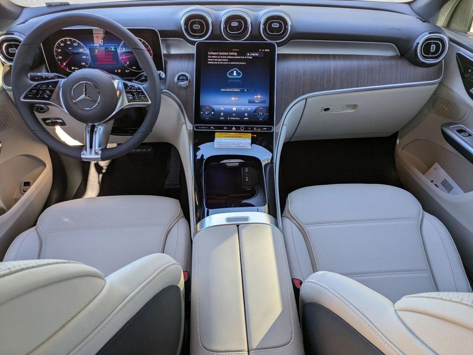 Thumbnail: 2026 Mercedes-Benz GLC - 4