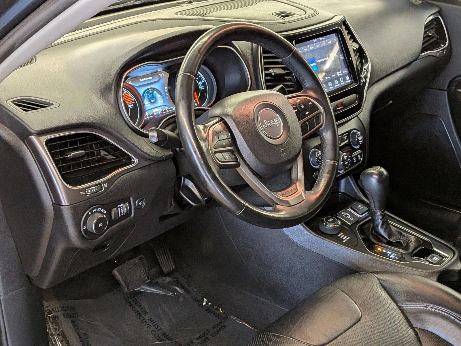 Thumbnail: 2020 Jeep Cherokee - 3