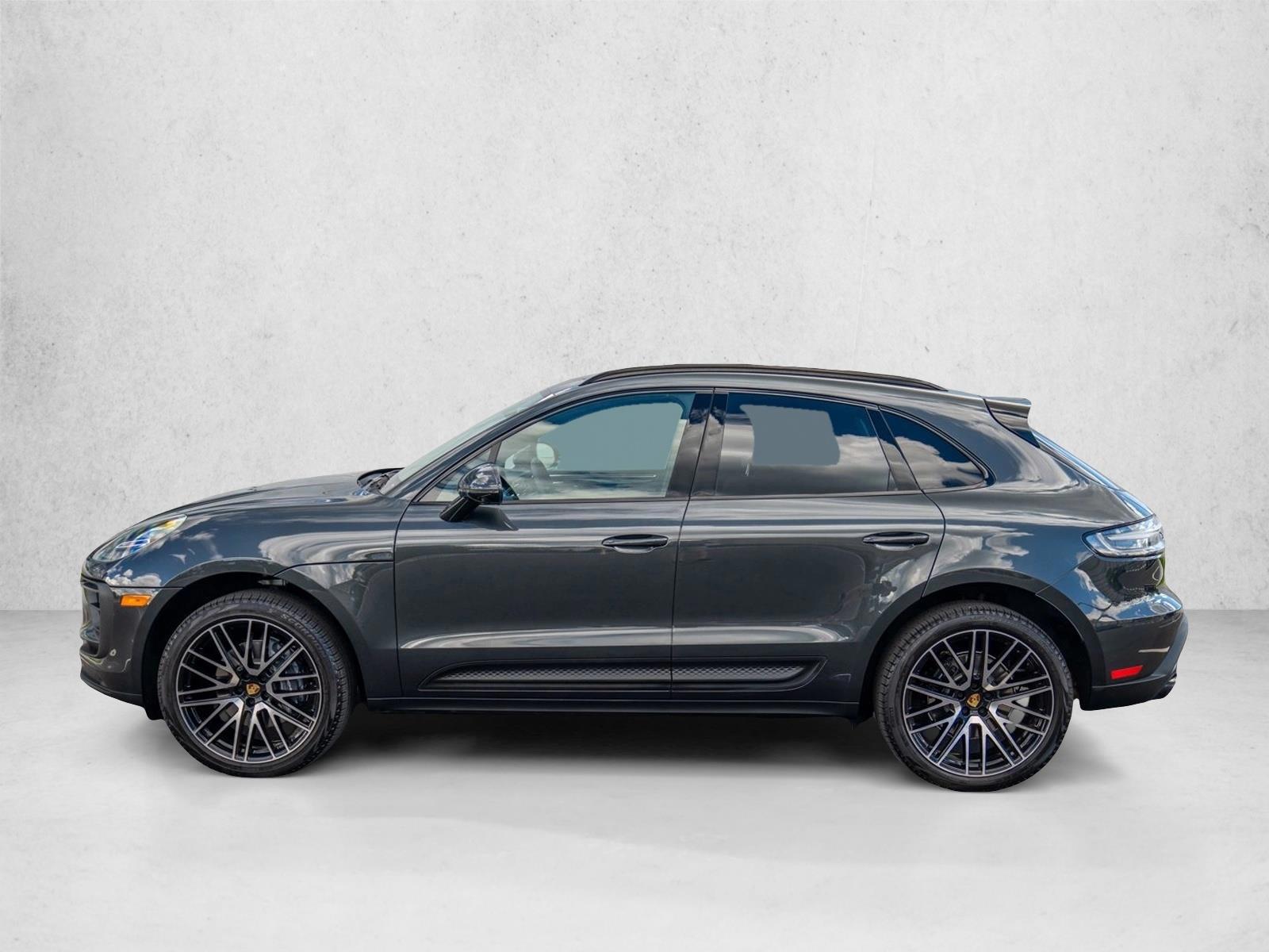 Thumbnail: 2026 Porsche Macan - 2