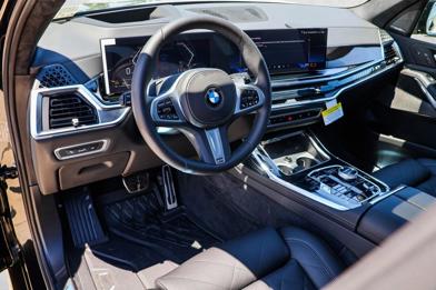 2027 BMW X7