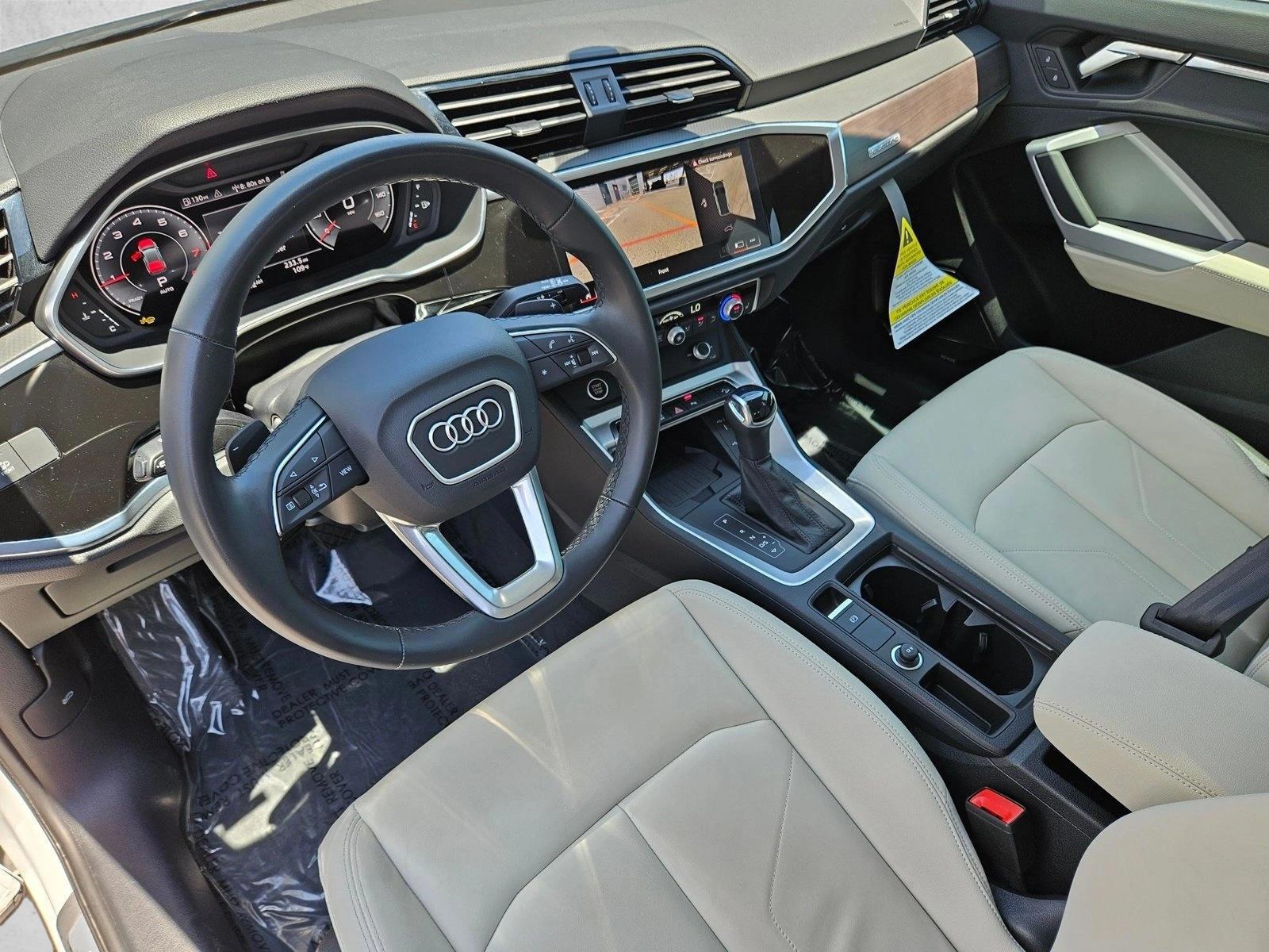 Thumbnail: 2024 Audi Q3 - 3