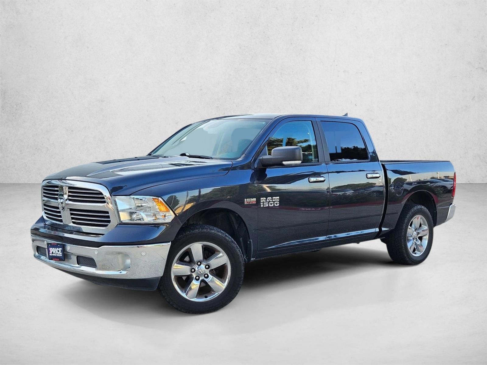 2017 RAM 1500 Big Horn 4x4 Crew Cab 5'7's photo