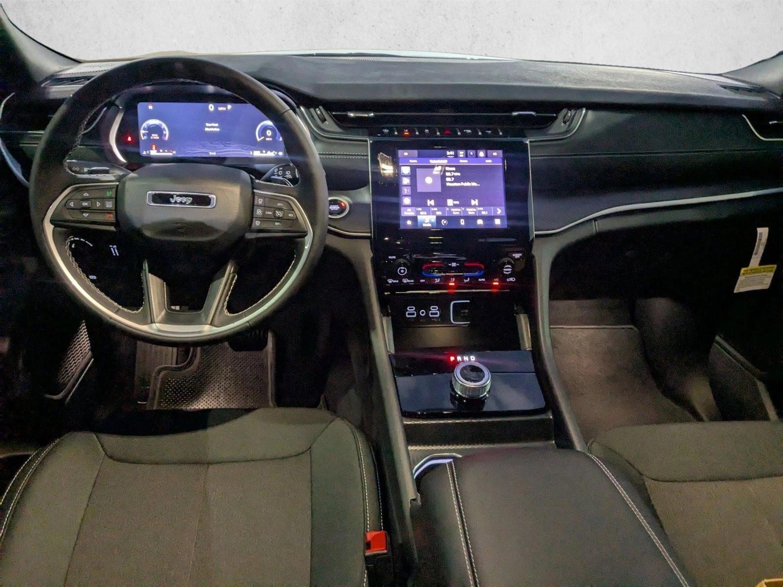 Thumbnail: 2025 Jeep Grand Cherokee L - 4