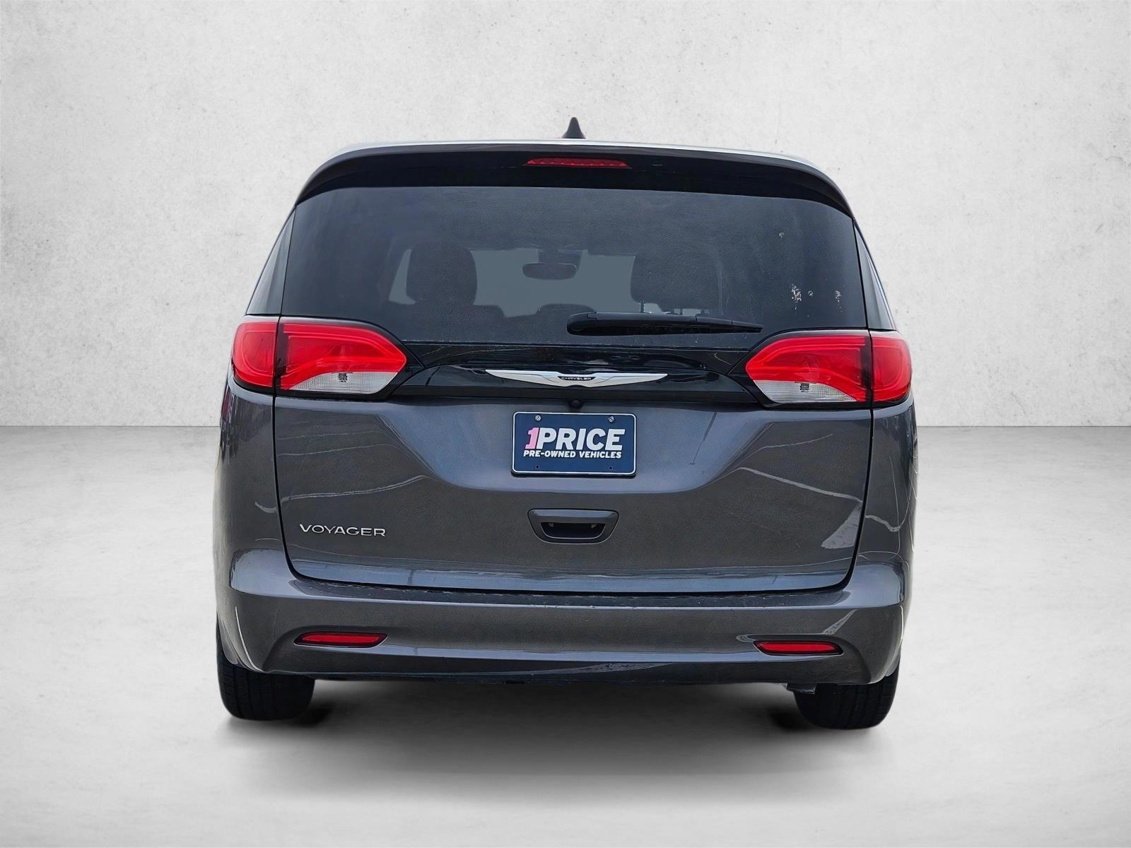 2023 Chrysler Voyager