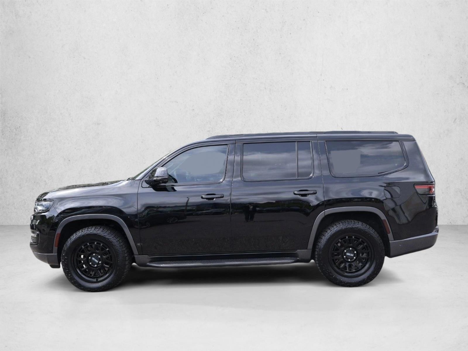 Thumbnail: 2022 Jeep Wagoneer - 2