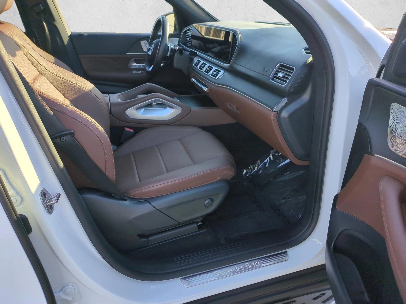 2025 Mercedes-Benz GLS Base - Photo 24