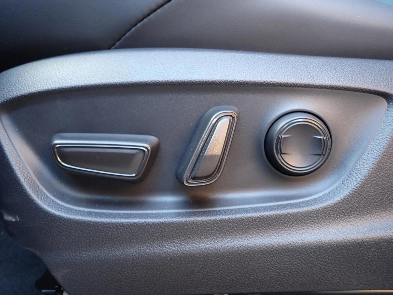 Thumbnail: 2026 Subaru Solterra - 4