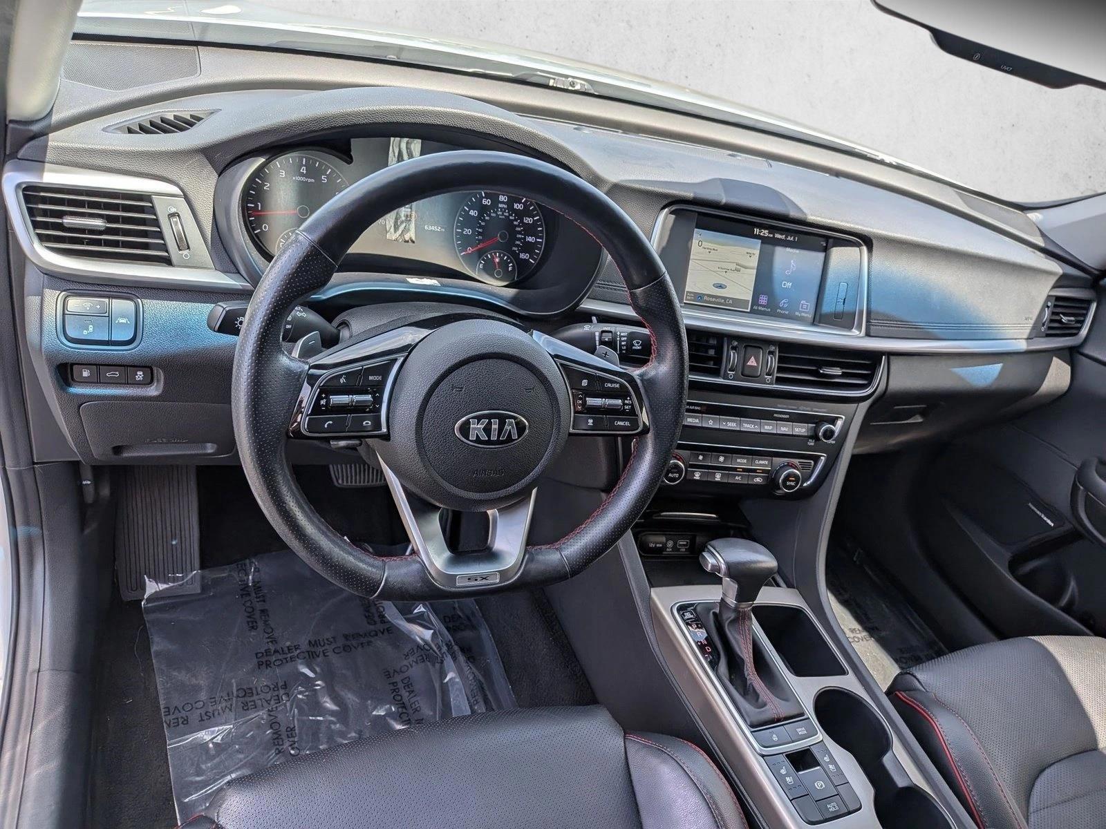 Thumbnail: 2020 Kia Optima - 3