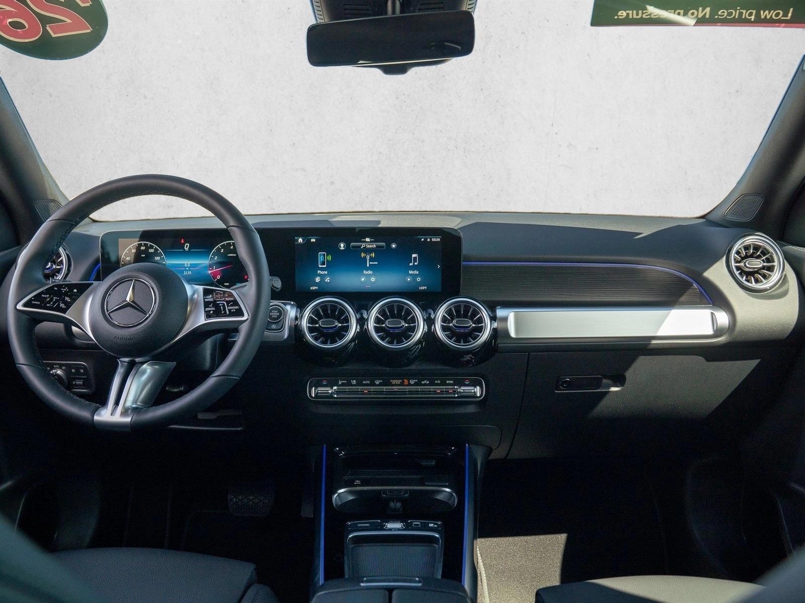 Thumbnail: 2026 Mercedes-Benz GLB - 3