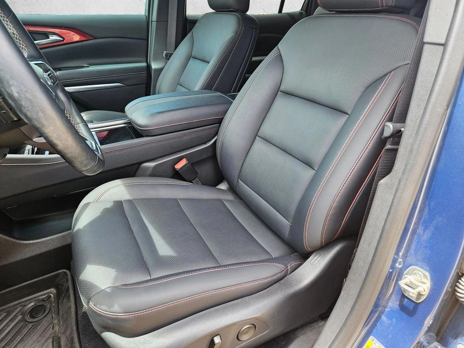 Thumbnail: 2025 Chevrolet Traverse - 4