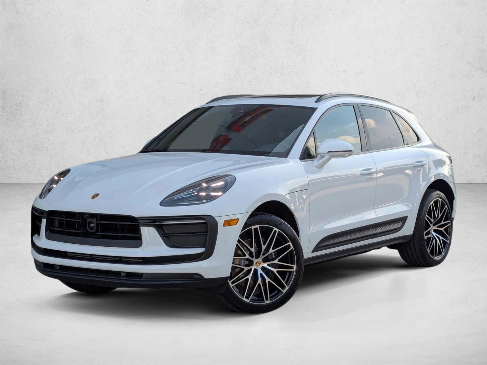 Thumbnail: 2026 Porsche Macan - 1