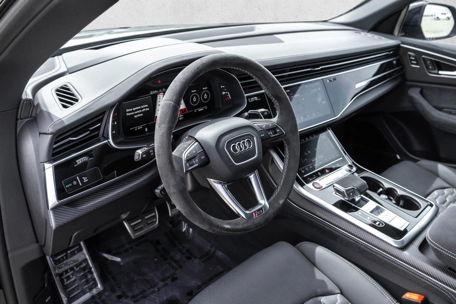 Thumbnail: 2026 Audi RS Q8 - 3