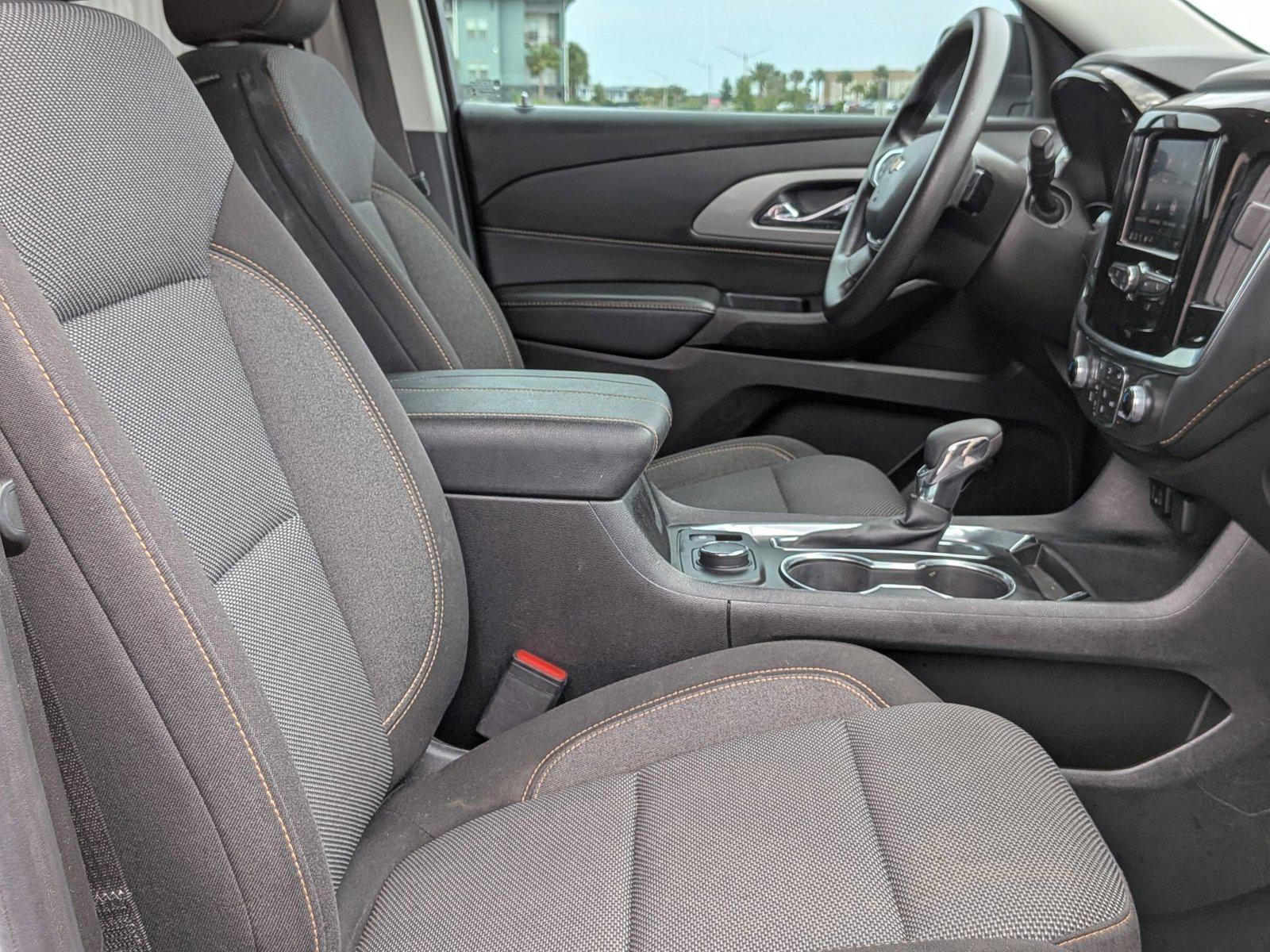 2021 Chevrolet Traverse LS - Photo 22