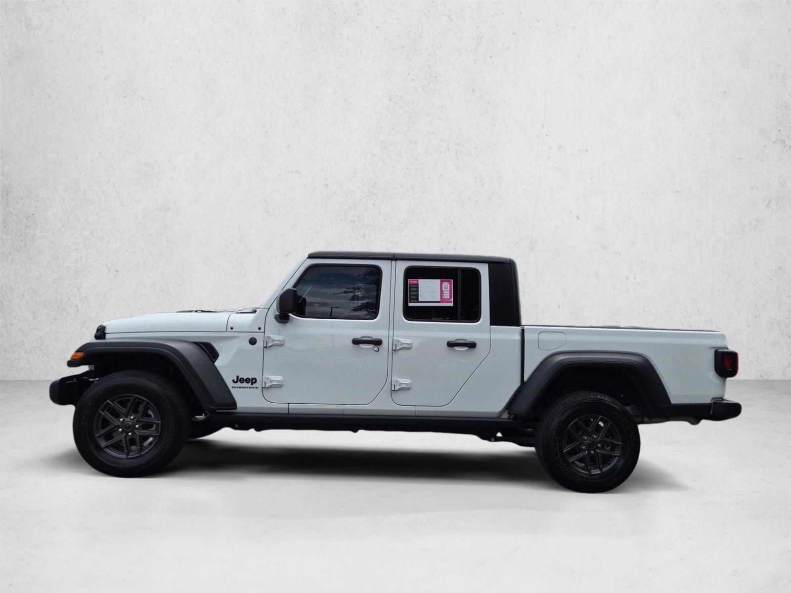 Thumbnail: 2025 Jeep Gladiator - 2