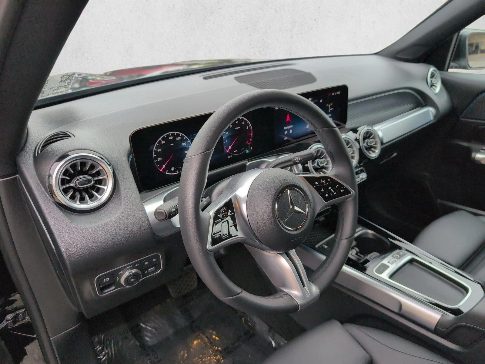 Thumbnail: 2026 Mercedes-Benz GLB - 3