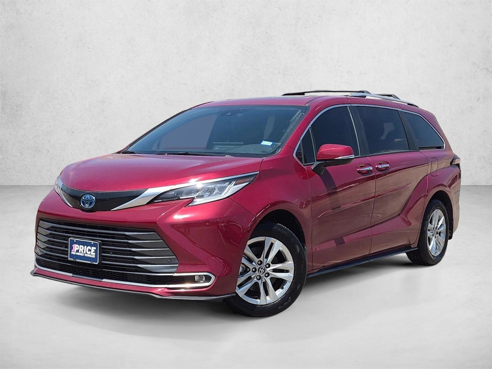 Thumbnail: 2025 Toyota Sienna - 1
