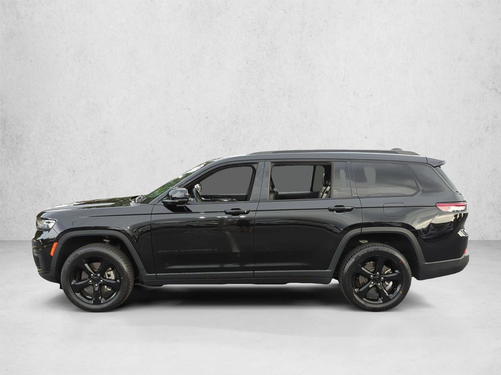 Thumbnail: 2022 Jeep Grand Cherokee L - 2