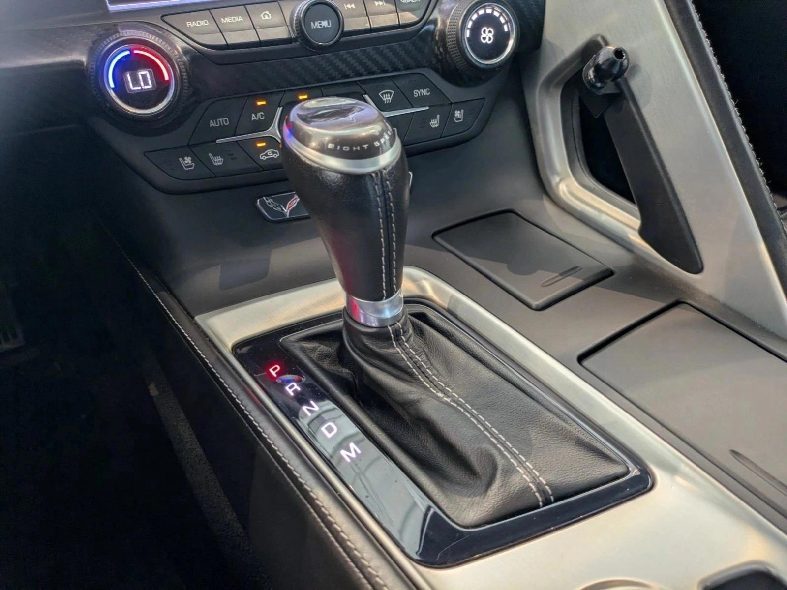 2016 Chevrolet Corvette 3LT - Photo 12