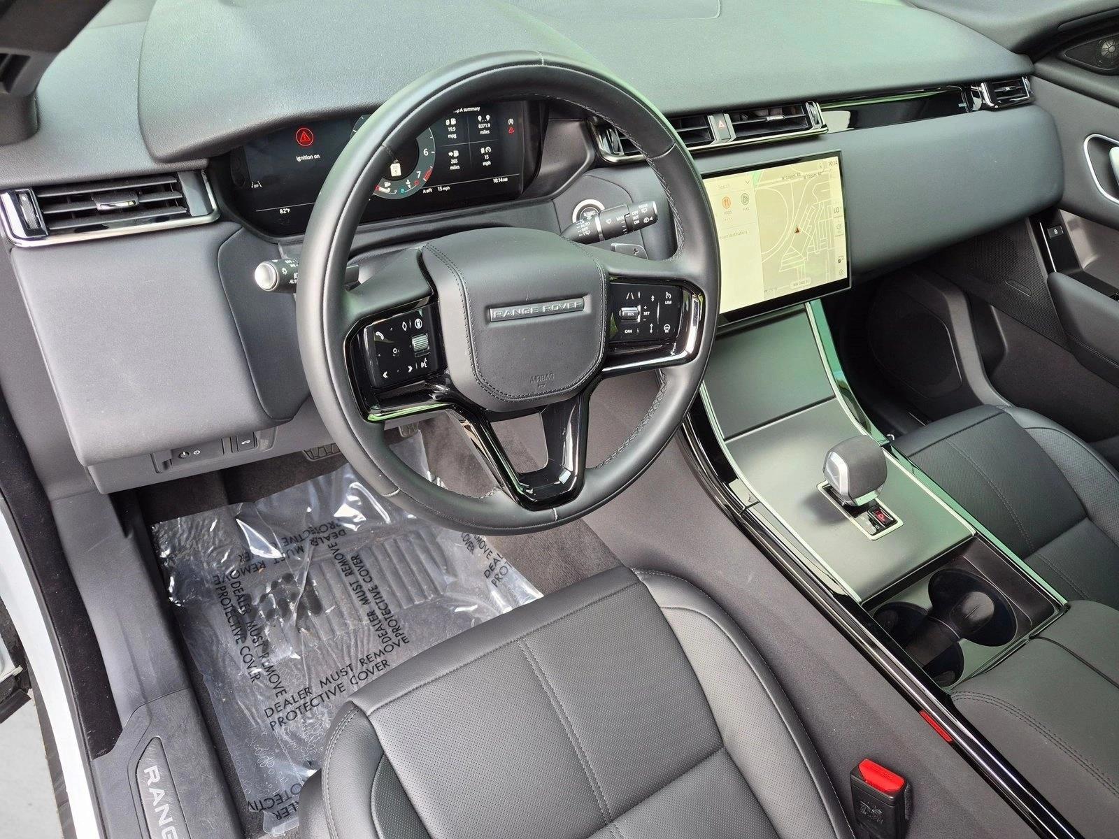 Thumbnail: 2026 Land Rover Range Rover Velar - 3