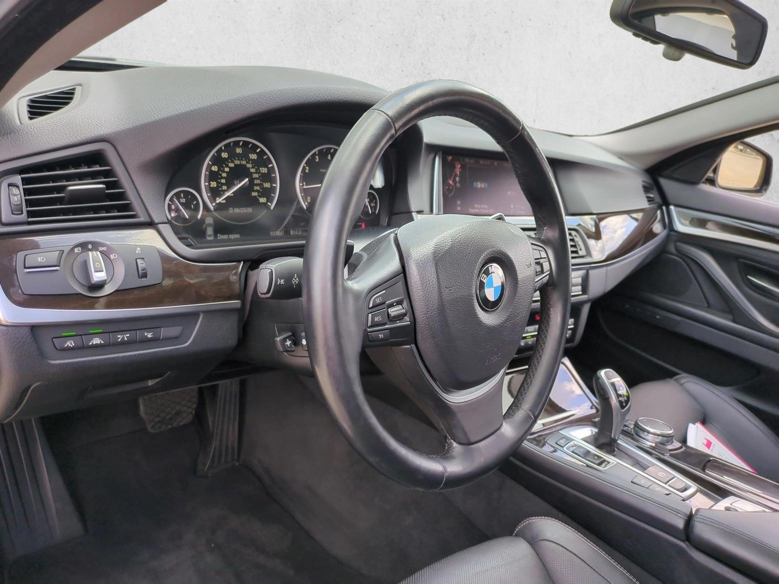 Thumbnail: 2016 BMW 5 Series - 3