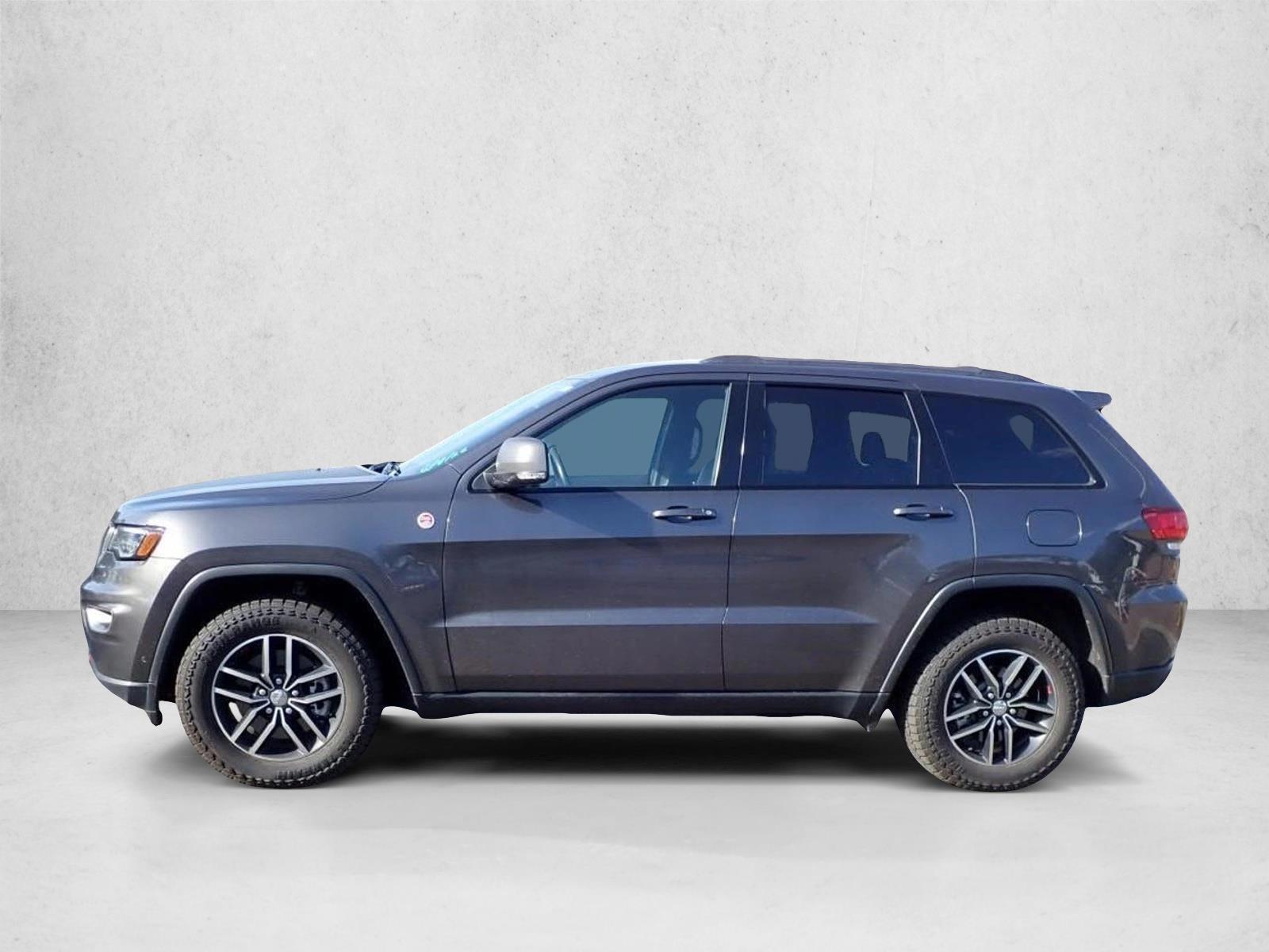 Thumbnail: 2017 Jeep Grand Cherokee - 6