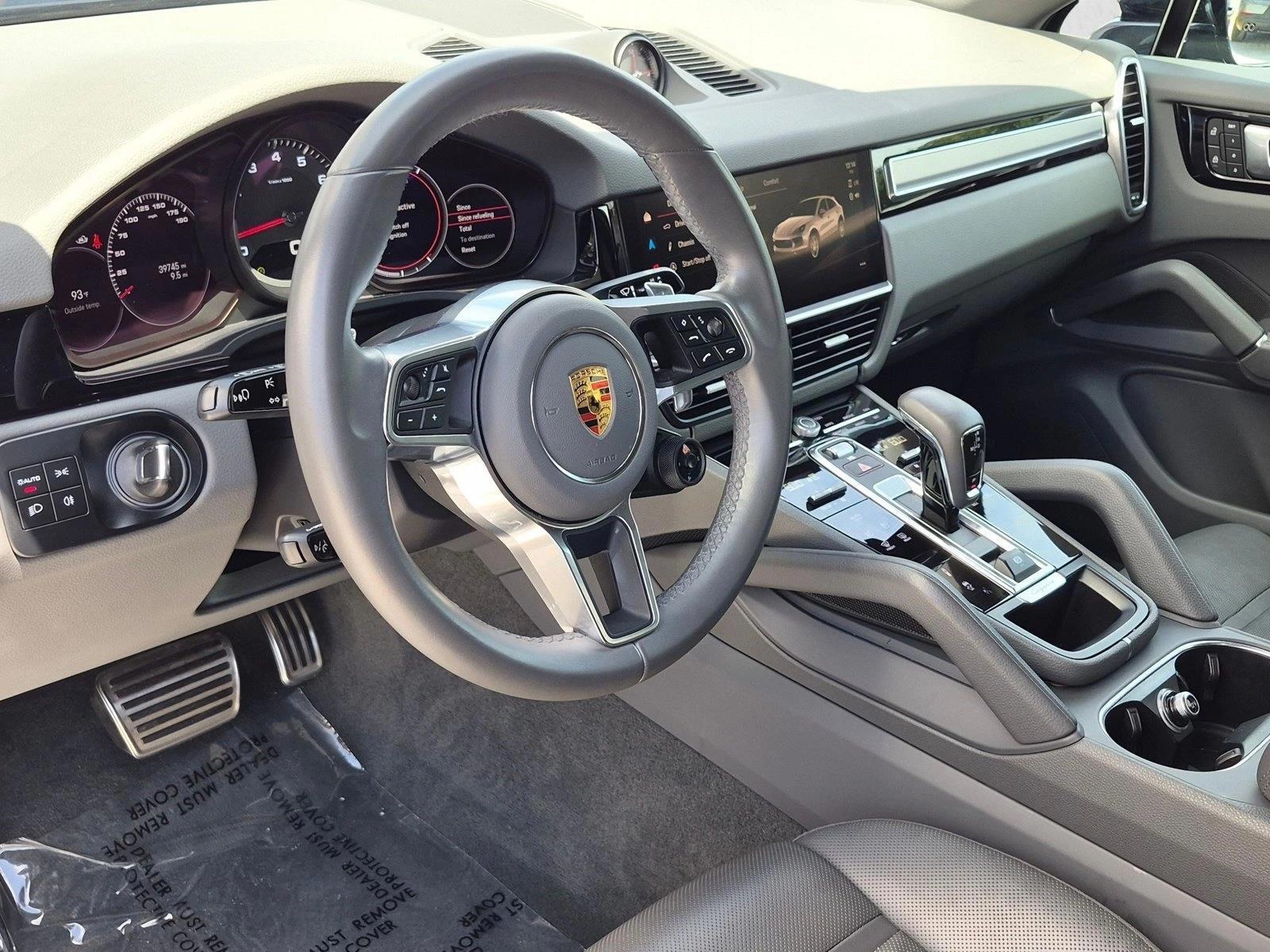 Thumbnail: 2023 Porsche Cayenne - 3