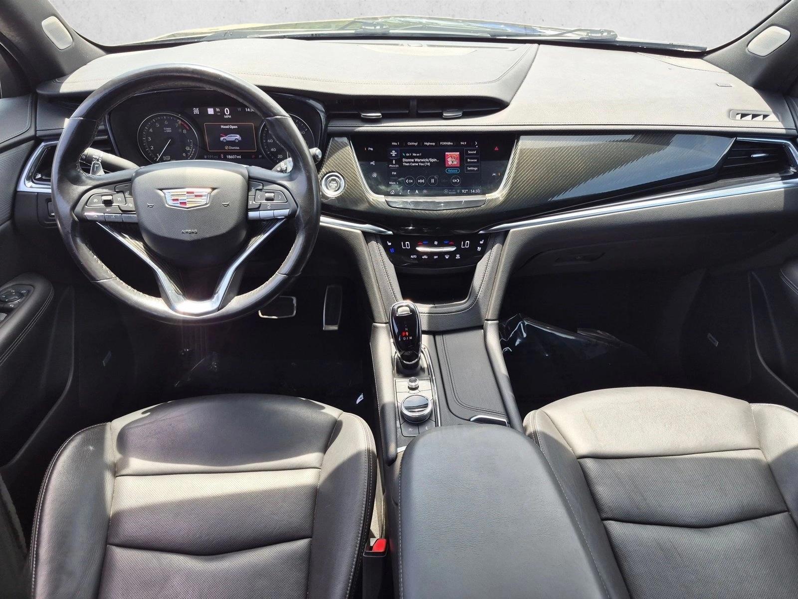 Thumbnail: 2021 Cadillac XT6 - 4