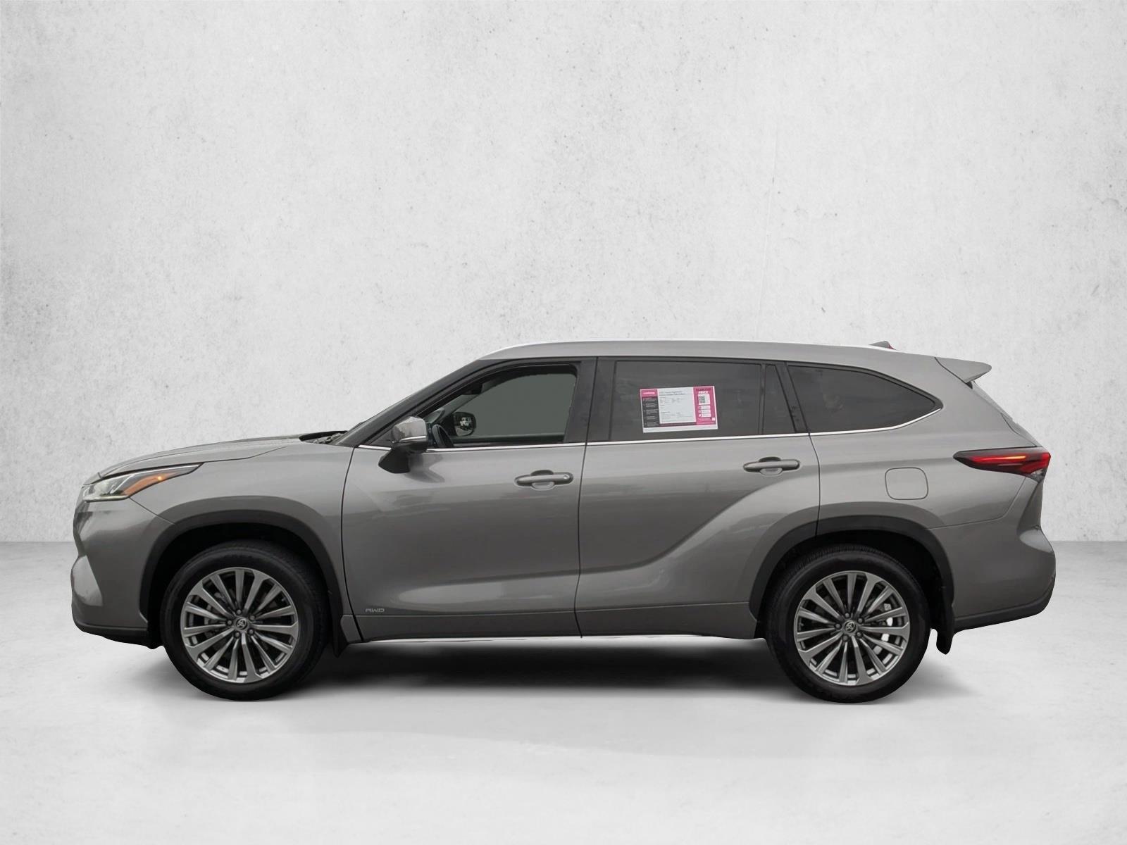 Thumbnail: 2025 Toyota Highlander - 2