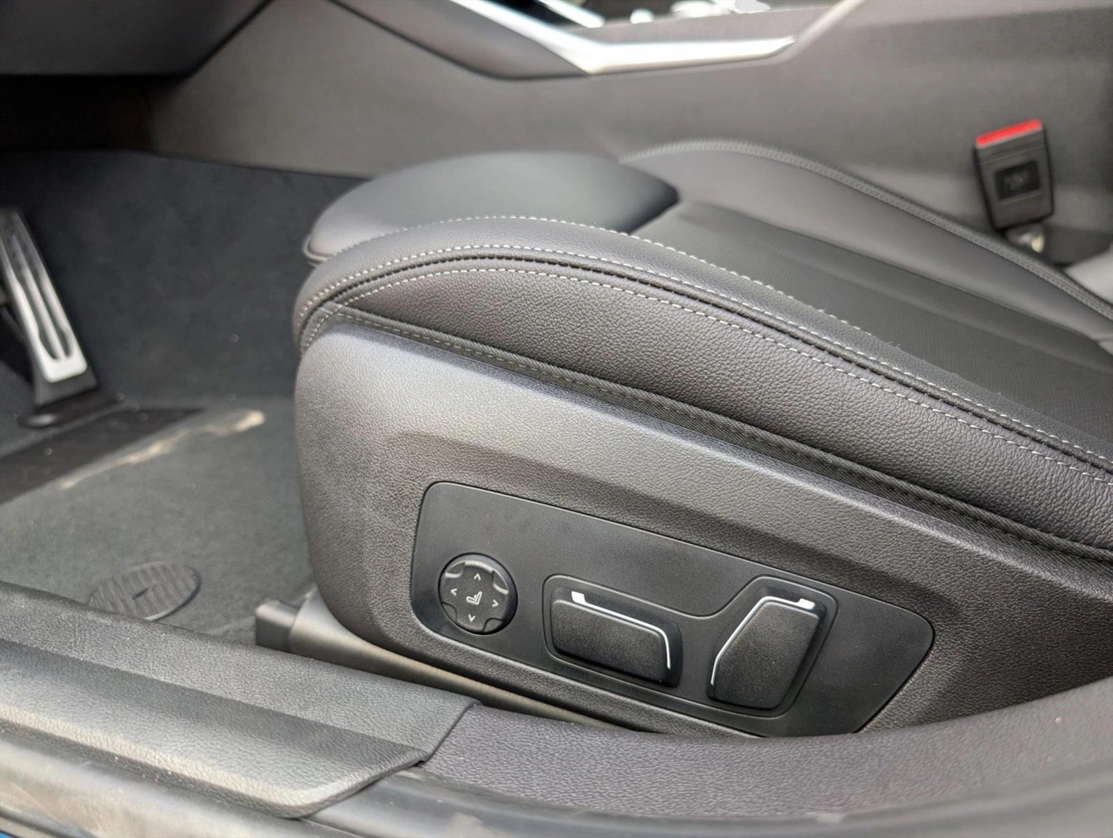 Thumbnail: 2026 BMW 3 Series - 5