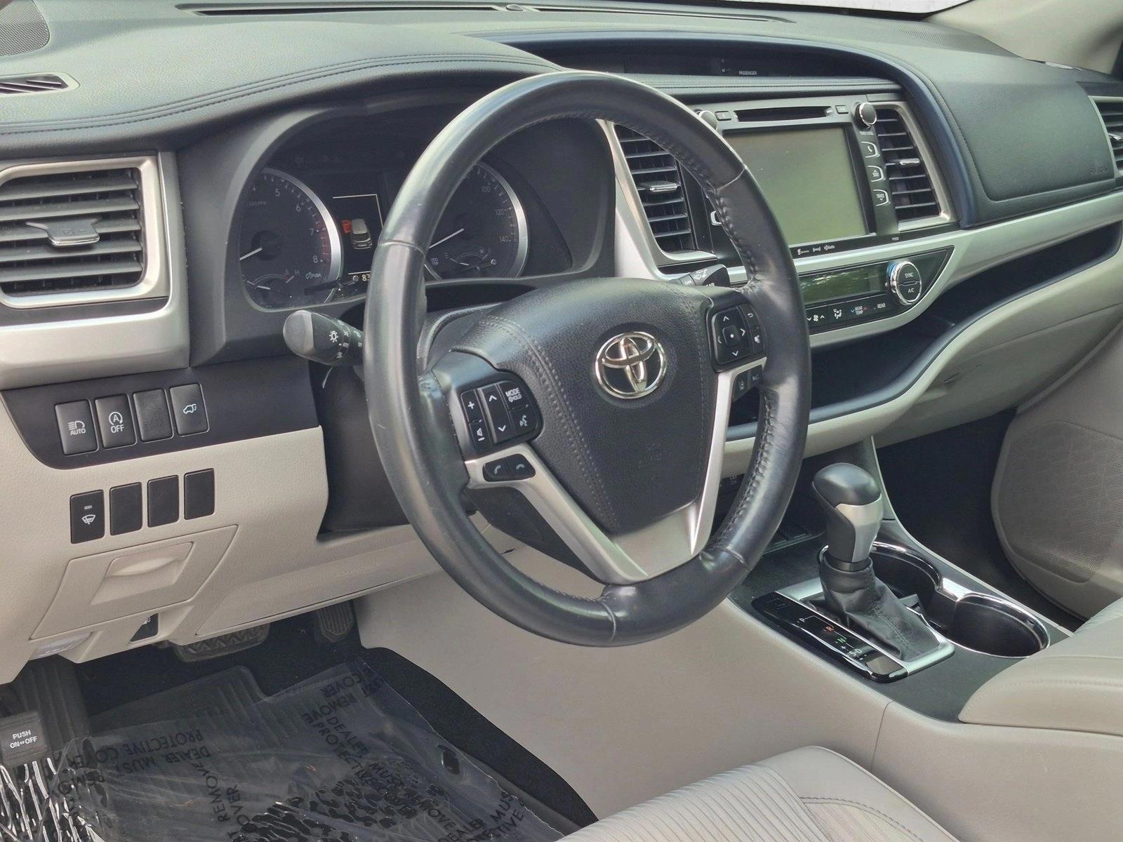 Thumbnail: 2018 Toyota Highlander - 3