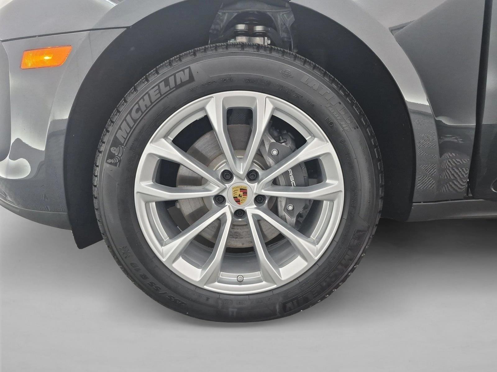 2026 Porsche Macan T - Photo 28