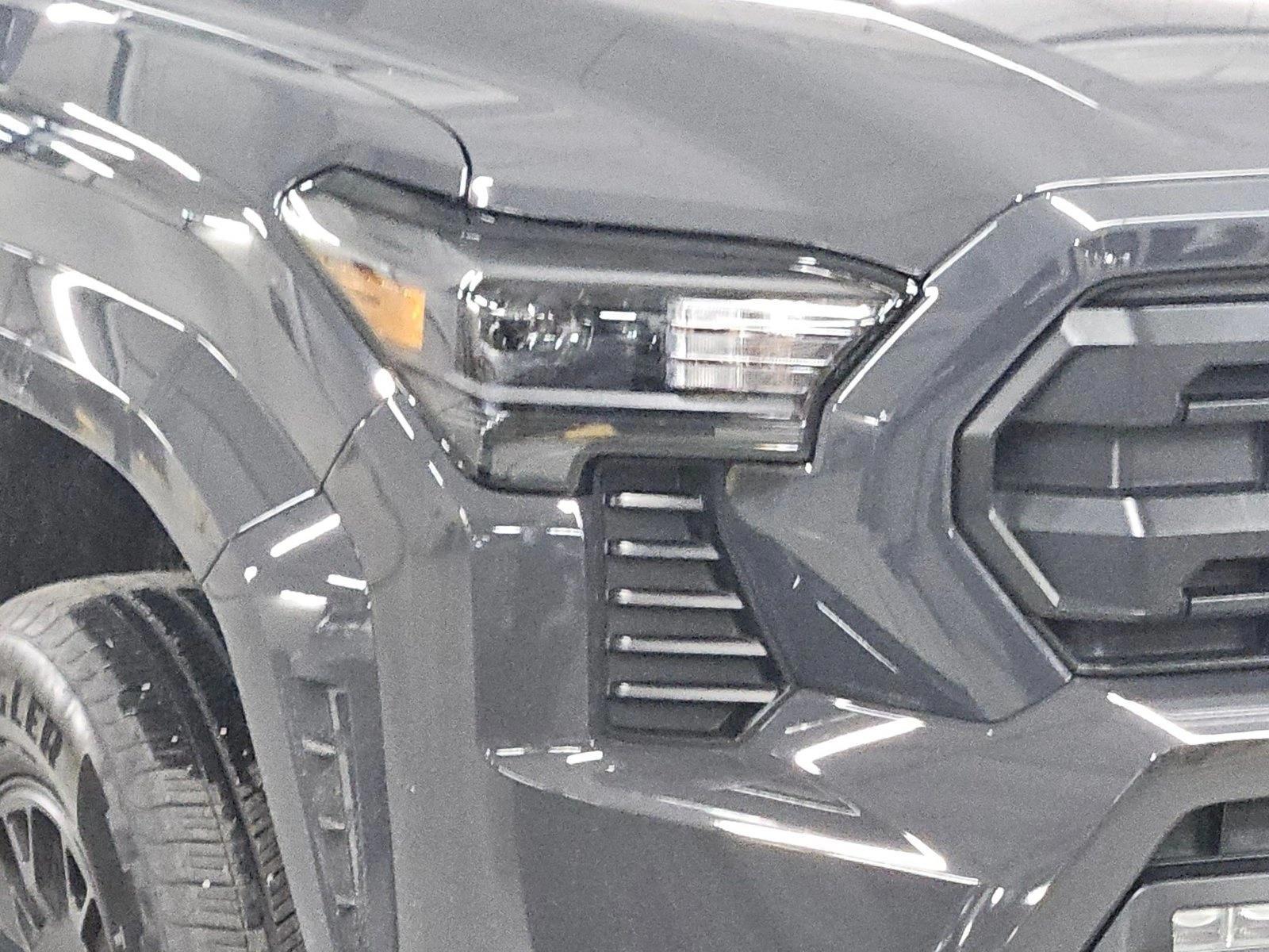 2025 Toyota Tacoma SR5 - Photo 5