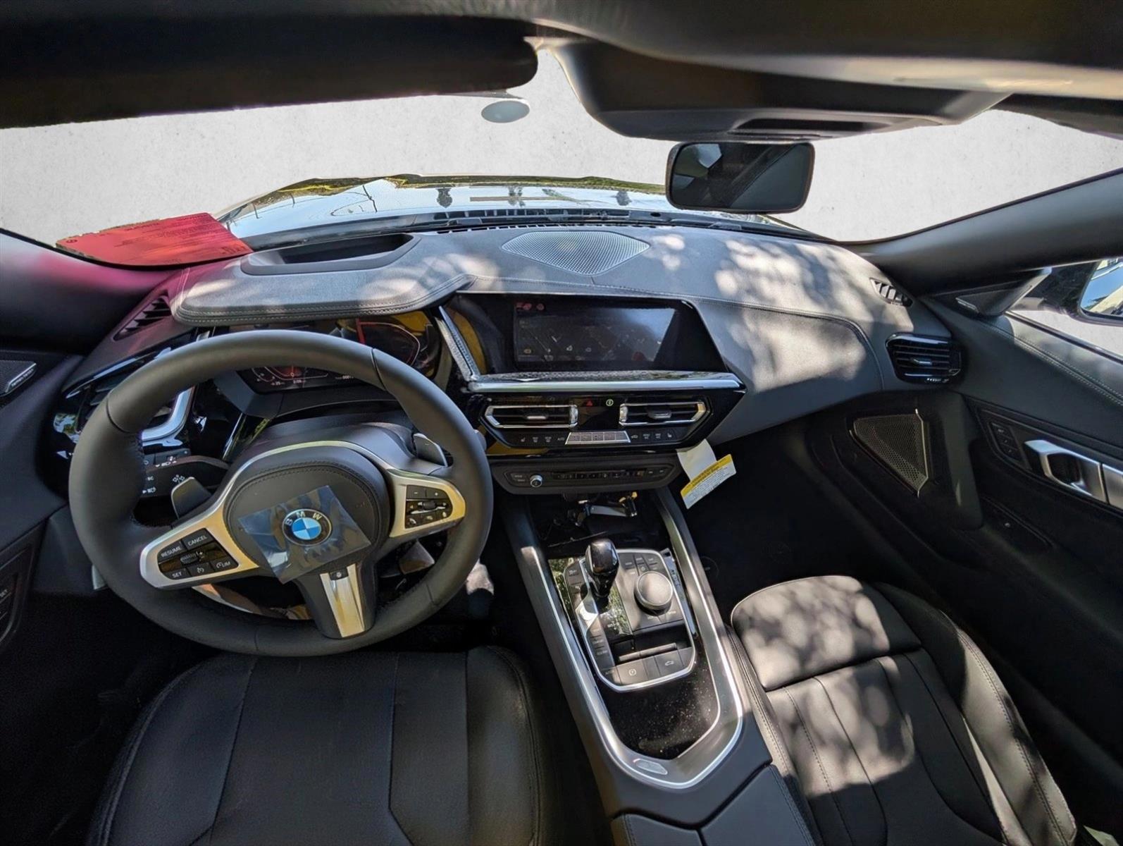 Thumbnail: 2026 BMW Z4 - 4