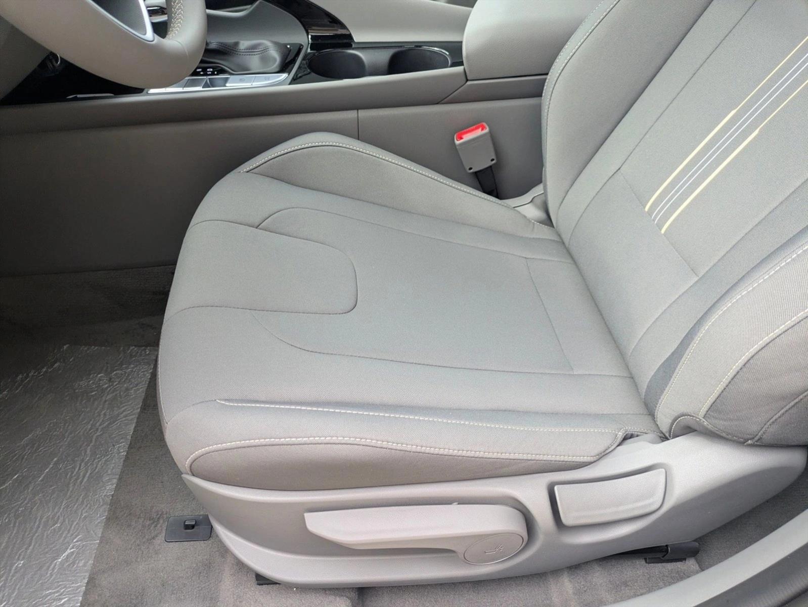 Thumbnail: 2026 Hyundai Elantra - 3