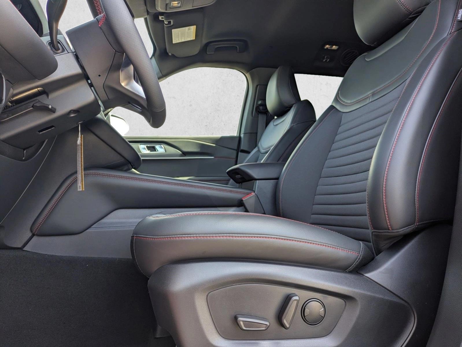 Thumbnail: 2026 Ford Explorer - 5