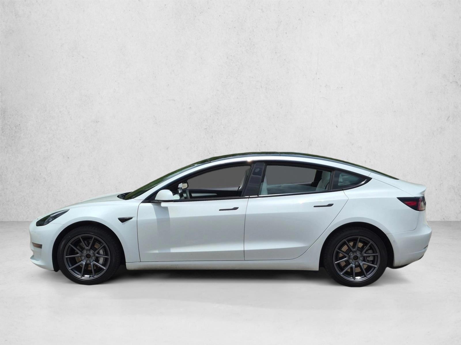 Thumbnail: 2022 Tesla Model 3 - 2