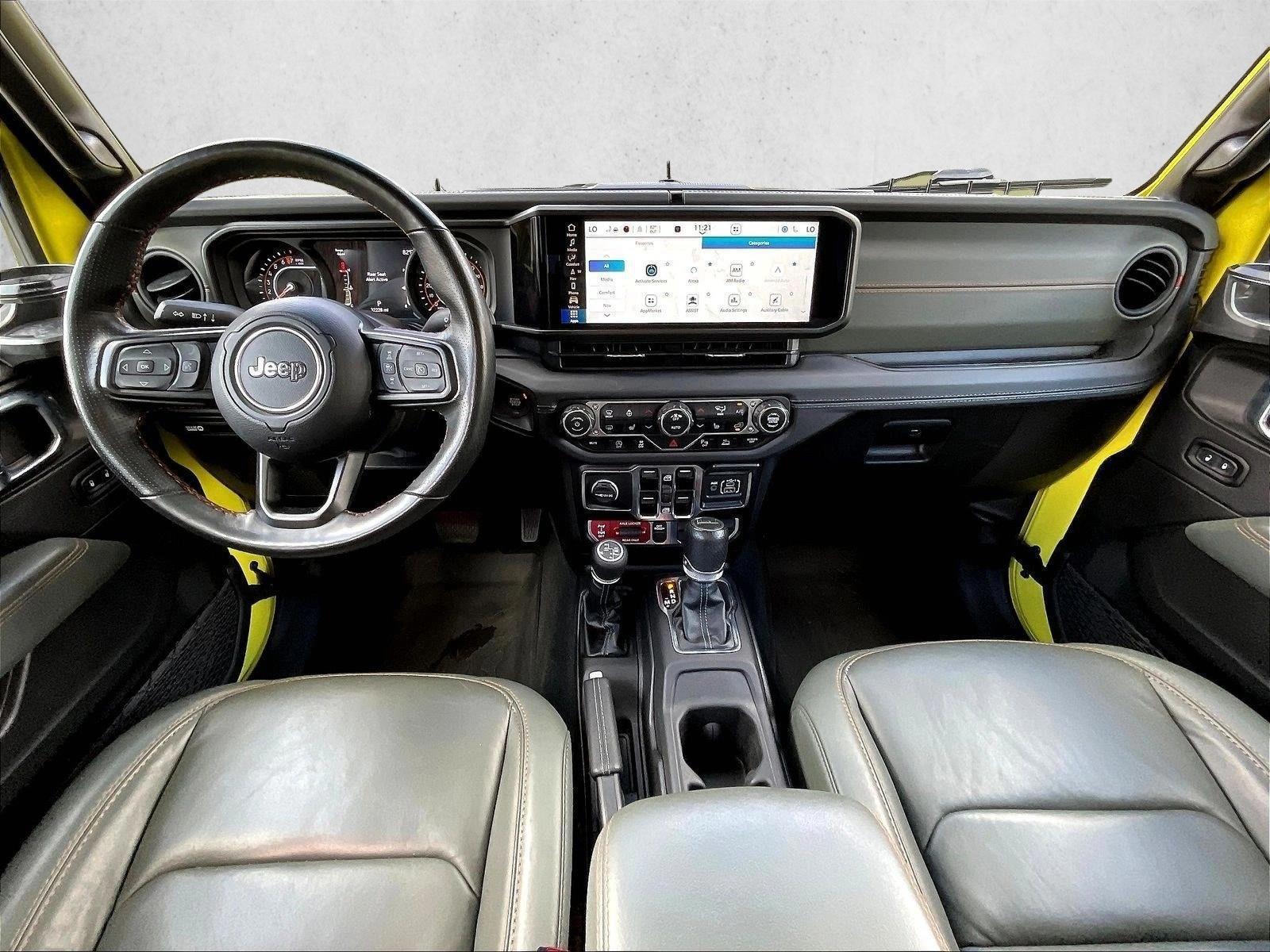 Thumbnail: 2024 Jeep Gladiator - 4