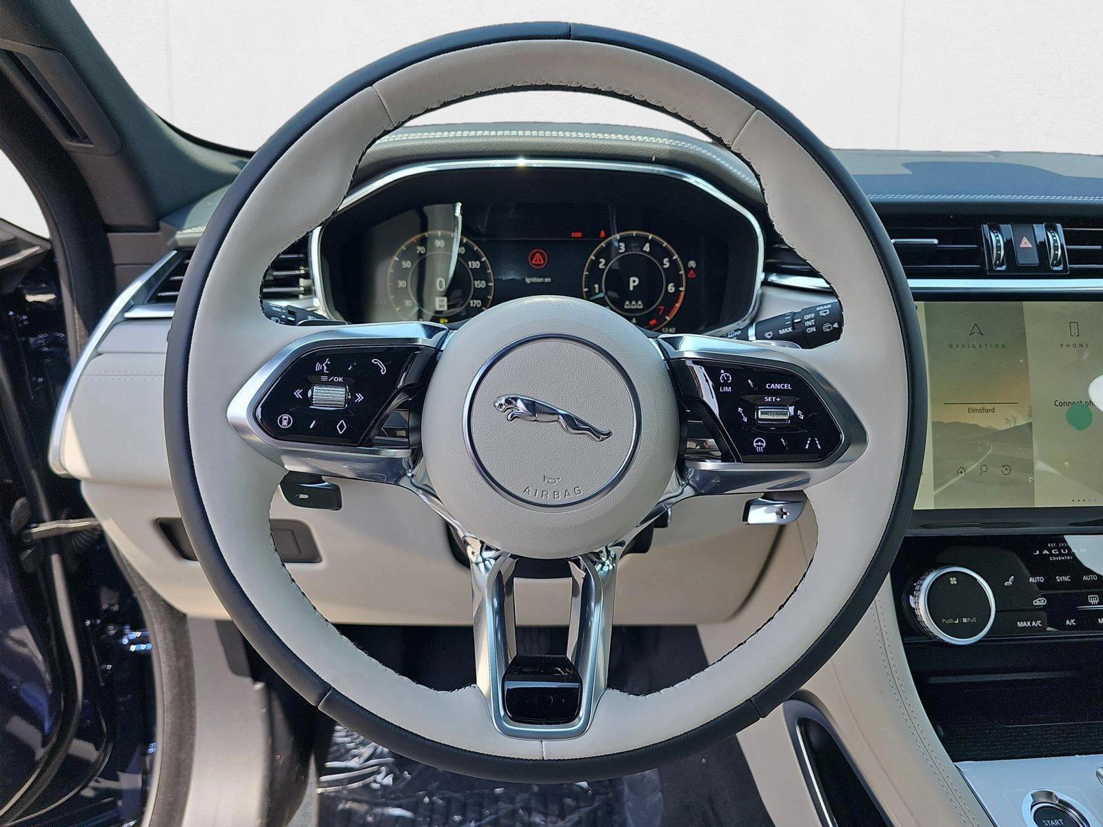 2026 Jaguar F-Pace R-Dynamic S - Photo 18