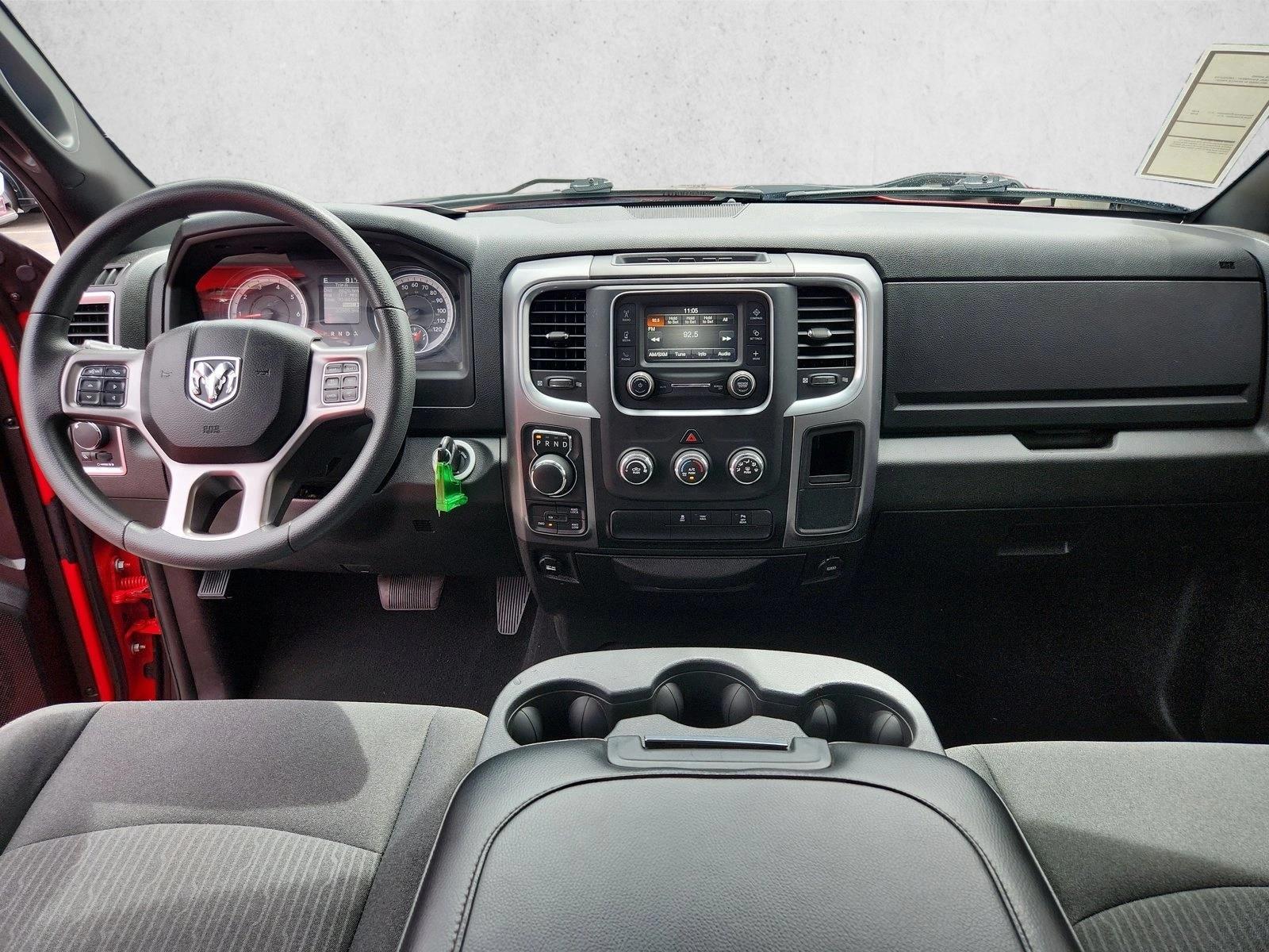 Thumbnail: 2024 RAM 1500 Classic - 3
