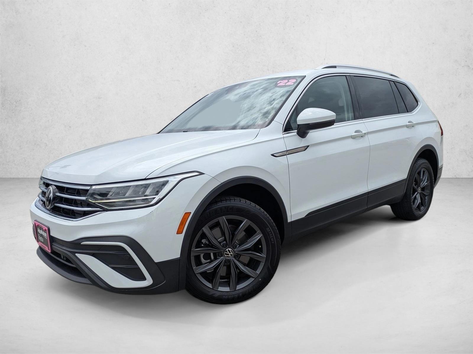 Thumbnail: 2022 Volkswagen Tiguan - 1