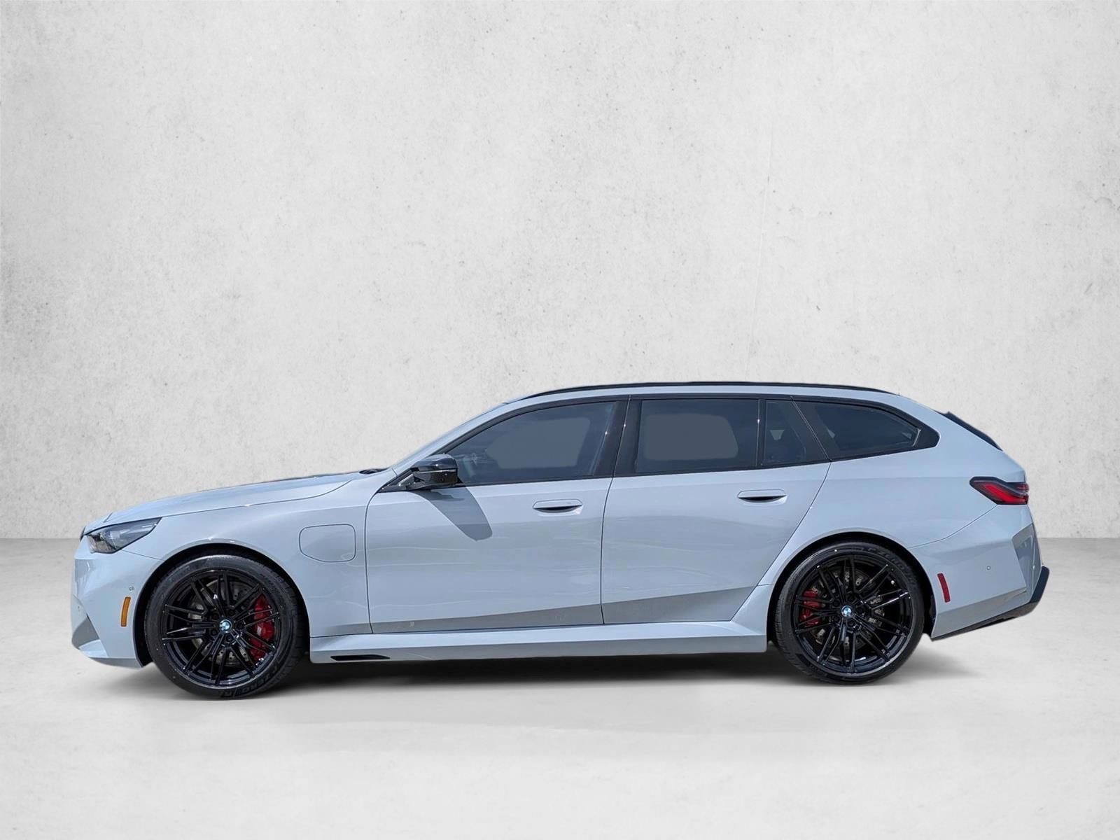 Thumbnail: 2026 BMW M5 - 2