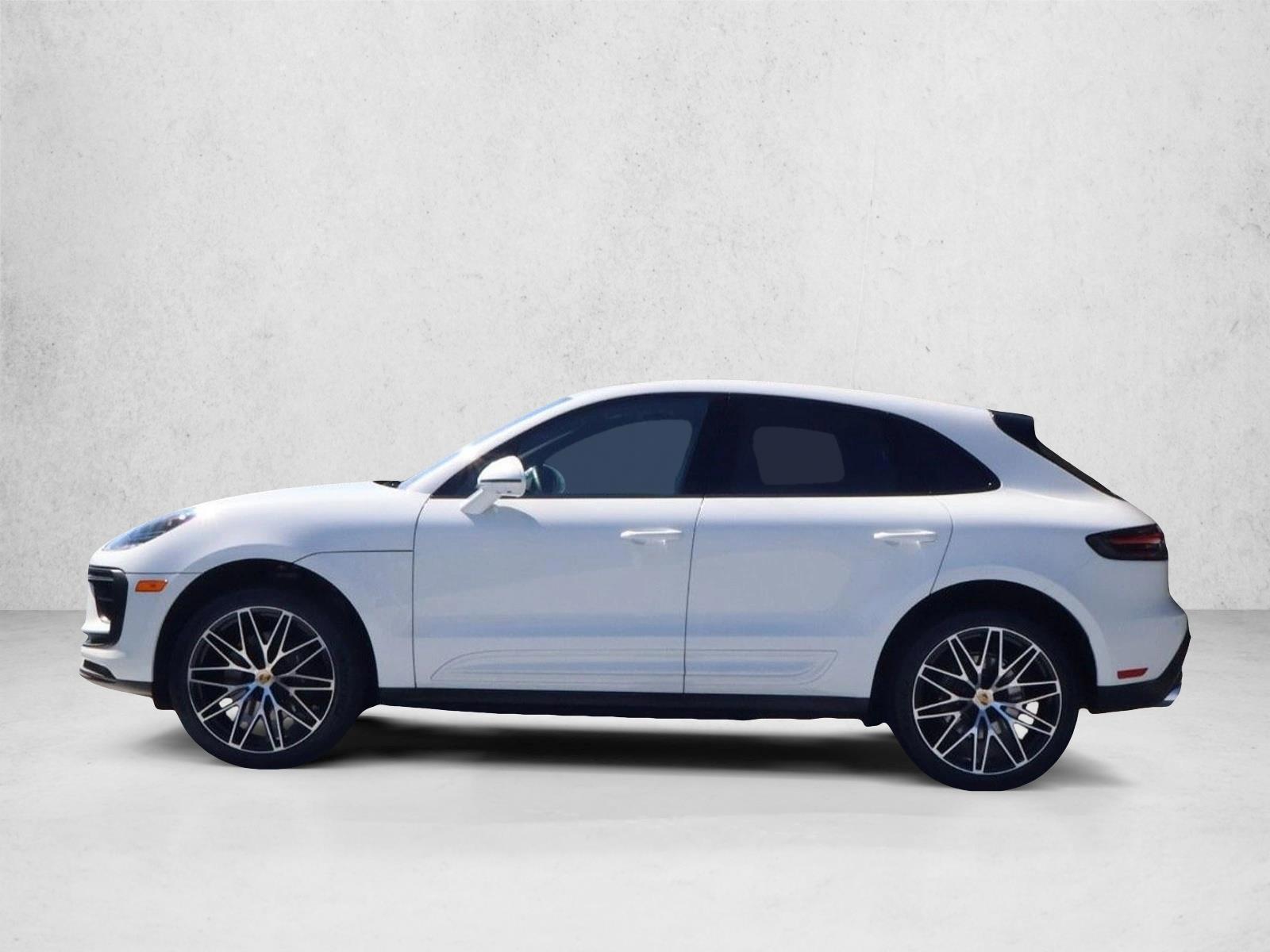 Thumbnail: 2025 Porsche Macan - 2