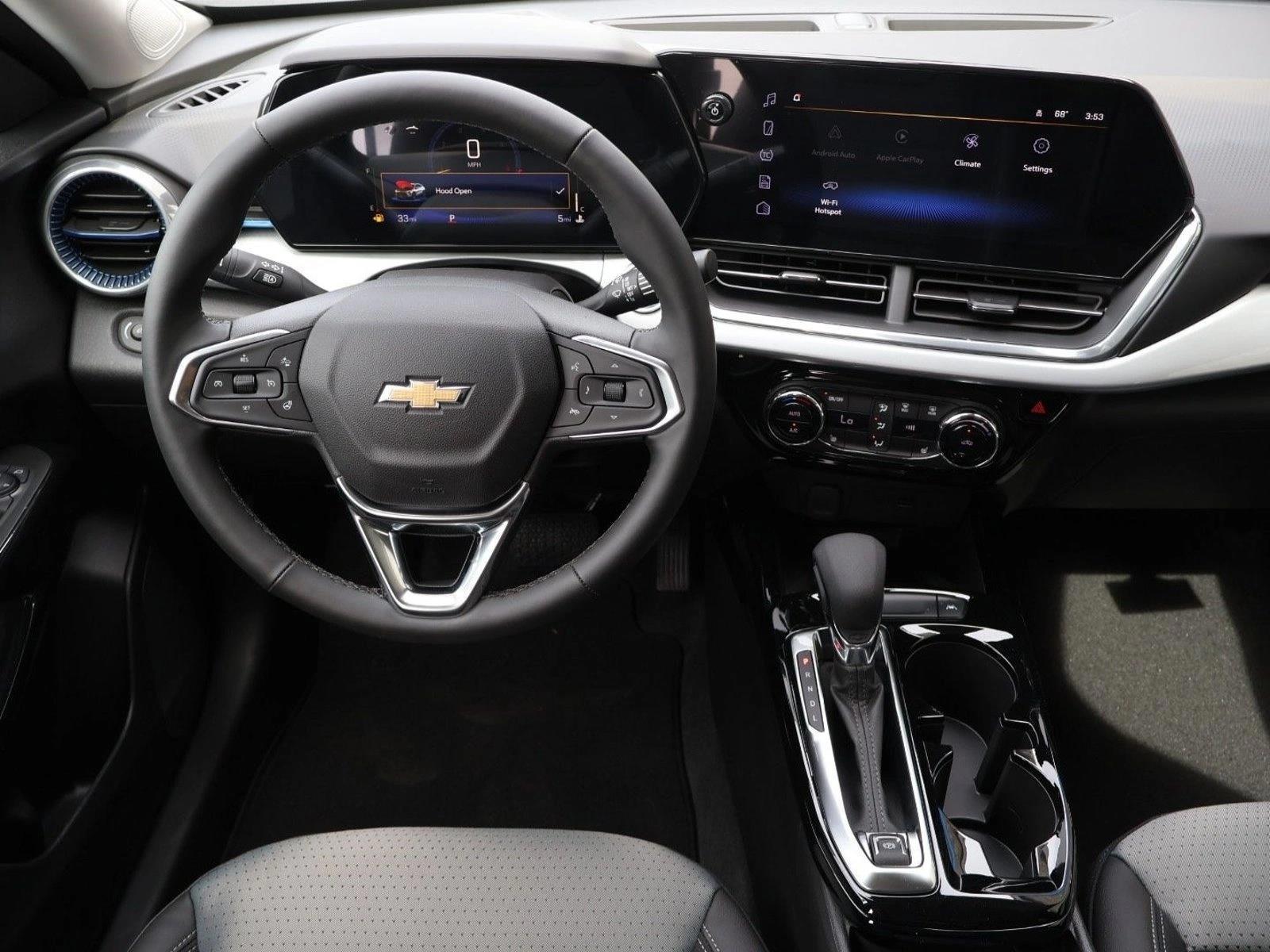 Thumbnail: 2026 Chevrolet Trax - 4