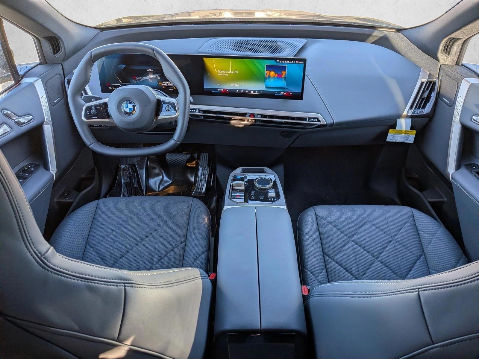 Thumbnail: 2026 BMW iX - 3