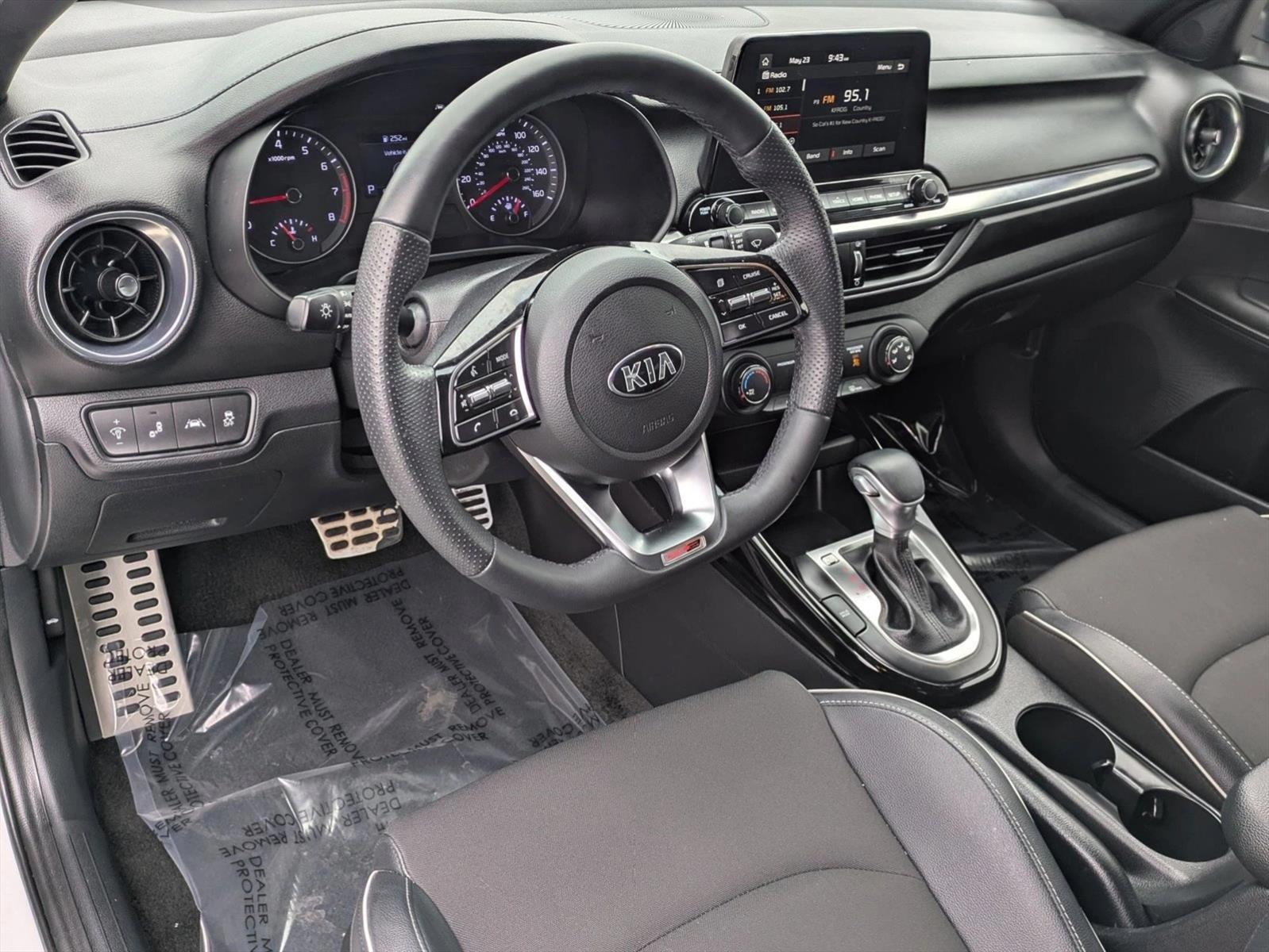 Thumbnail: 2020 Kia Forte - 3