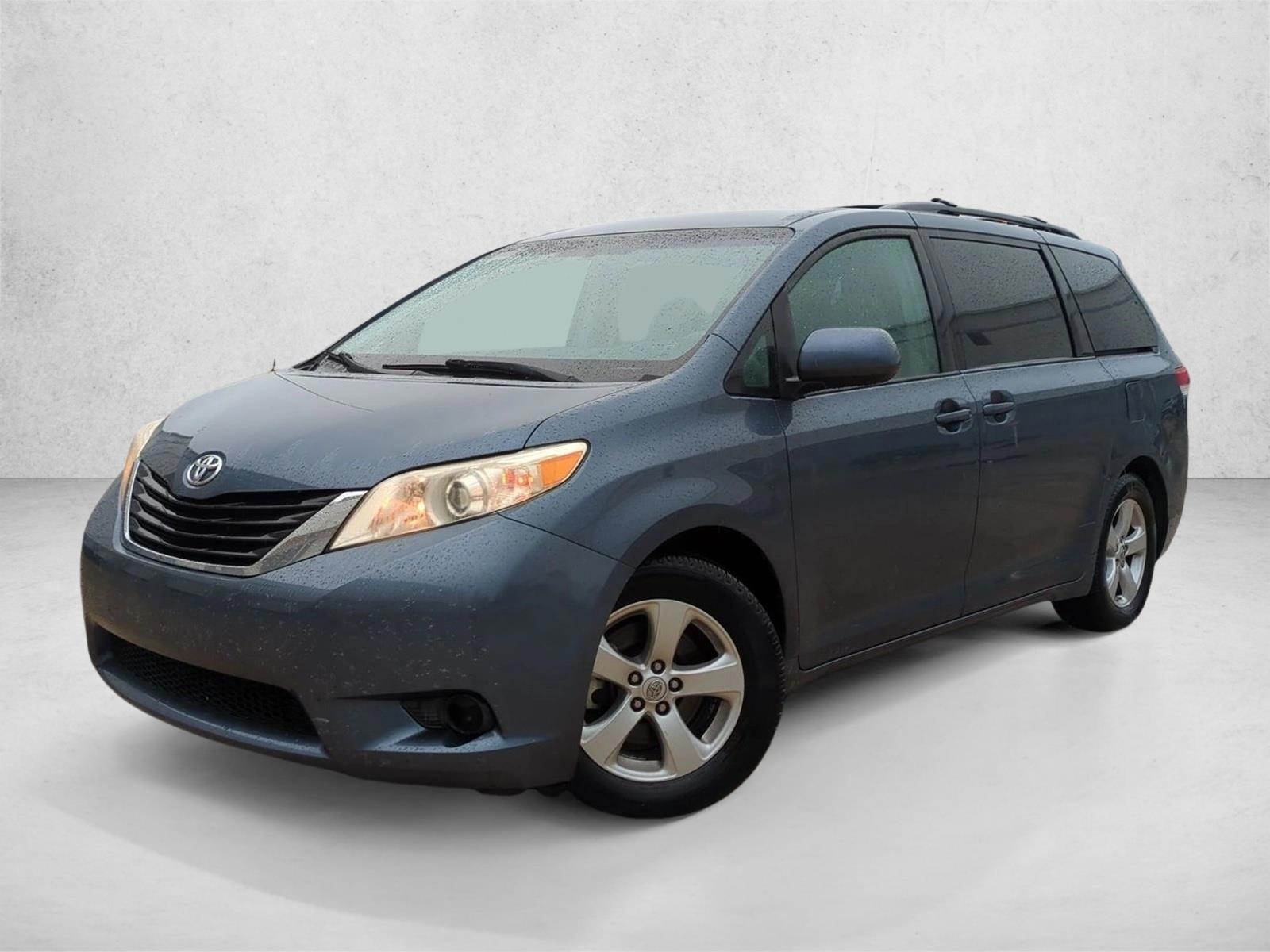 Thumbnail: 2014 Toyota Sienna - 1