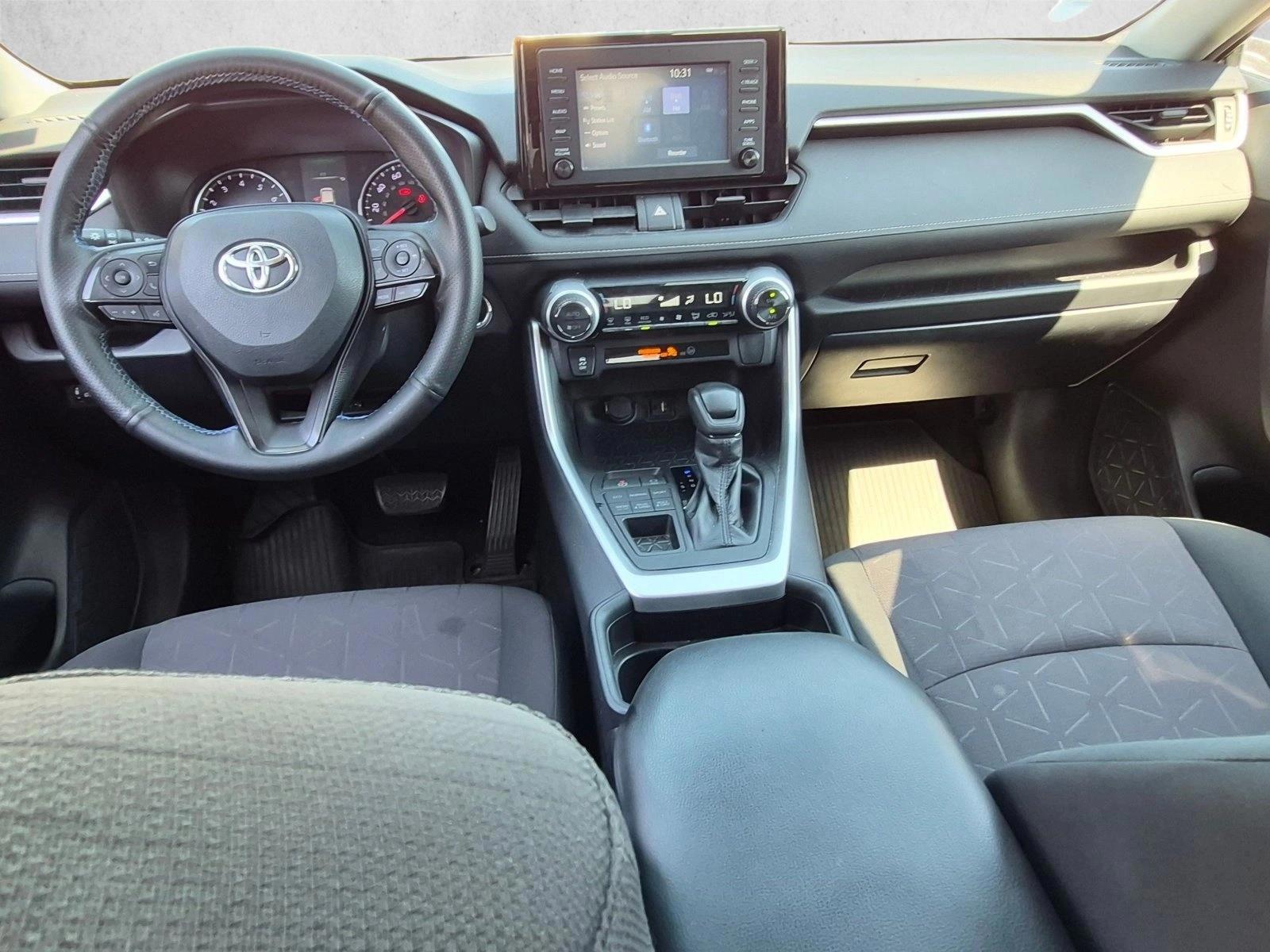 Thumbnail: 2019 Toyota RAV4 - 3