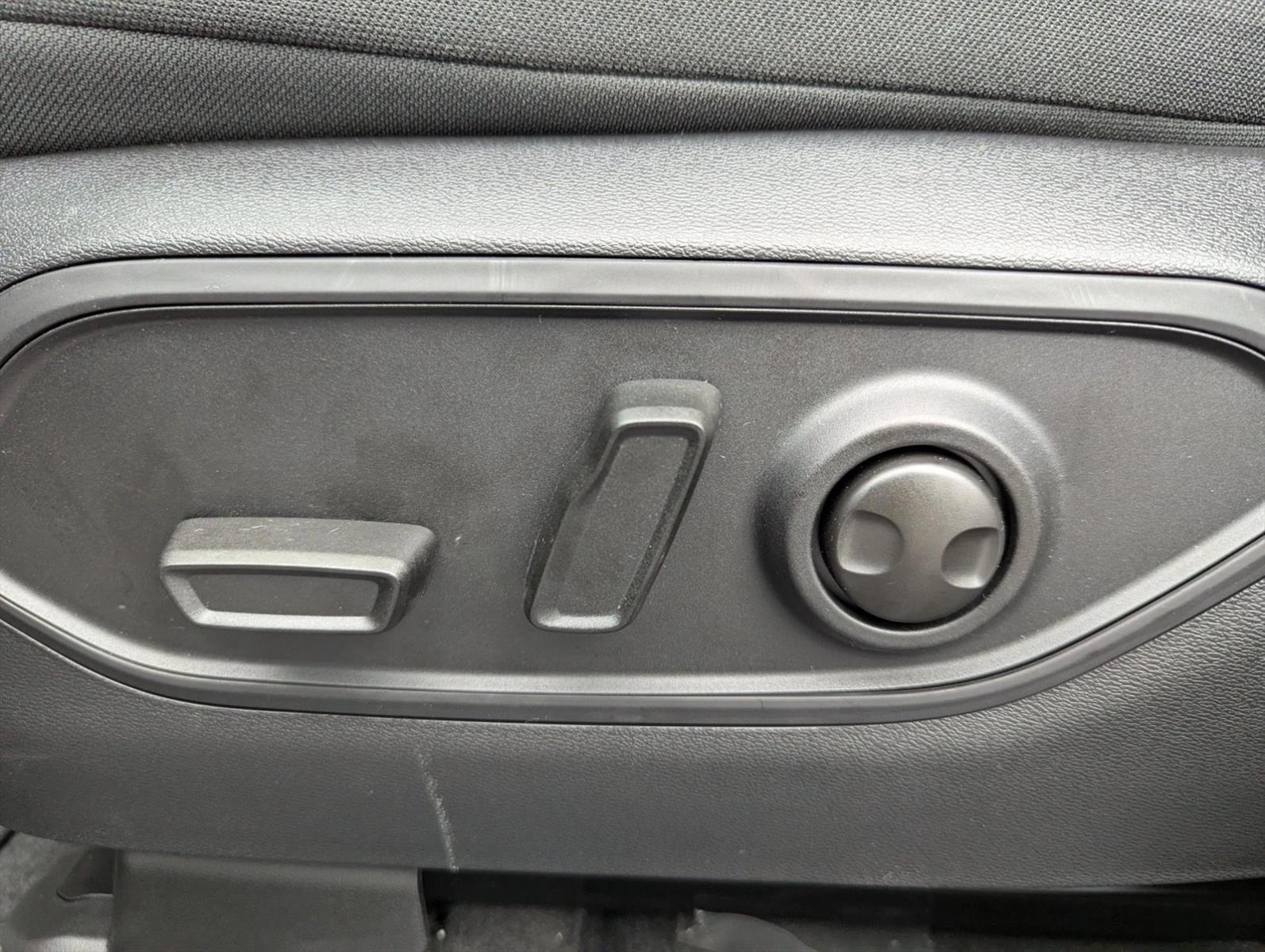 Thumbnail: 2026 Jeep Cherokee - 3