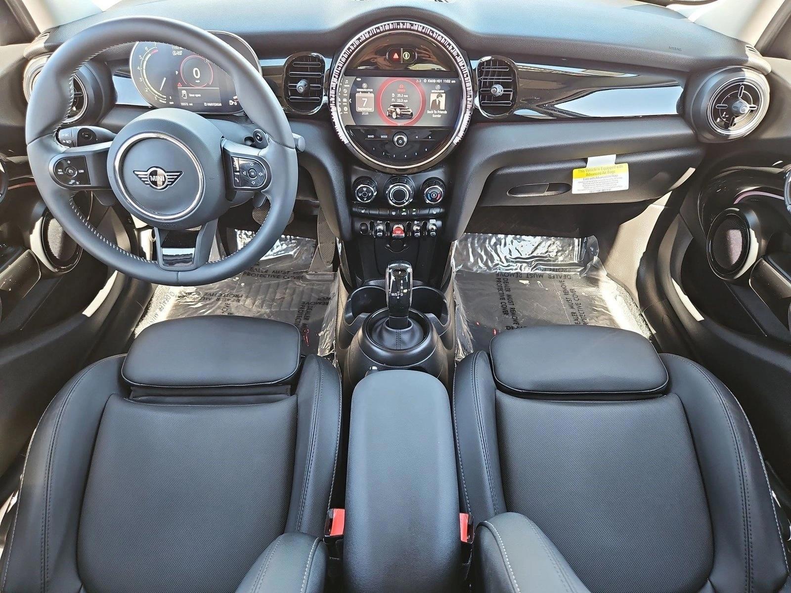Thumbnail: 2024 MINI Cooper Hardtop - 3
