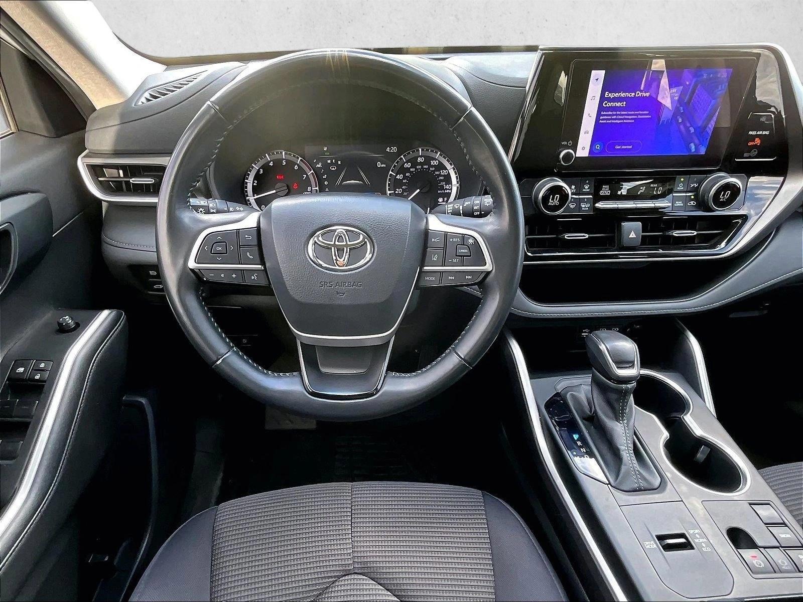 Thumbnail: 2024 Toyota Highlander - 3